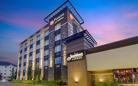 Best Western Premier Denham Inn & Suites